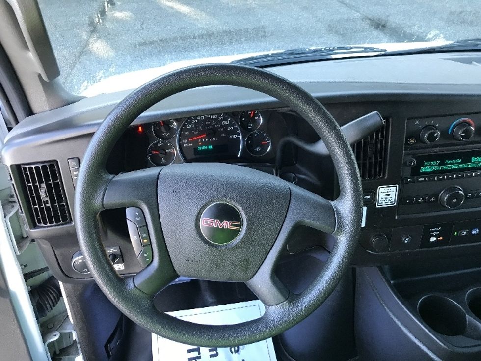 Light Duty Box Truck-Light and Medium Duty Trucks-GMC-2022-Savana G33903-Chesapeake-VA-37,776\n\t\tmiles-$ 47,500 - Image 17