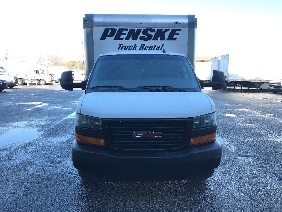 Light Duty Box Truck-Light and Medium Duty Trucks-GMC-2022-Savana G33903-Chesapeake-VA-37,776\n\t\tmiles-$ 47,500 - Image 2