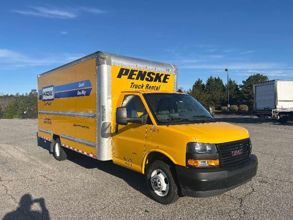 Light Duty Box Truck-Light and Medium Duty Trucks-GMC-2022-Savana G33903-Chester-VA-111,495
miles-$ 27,500