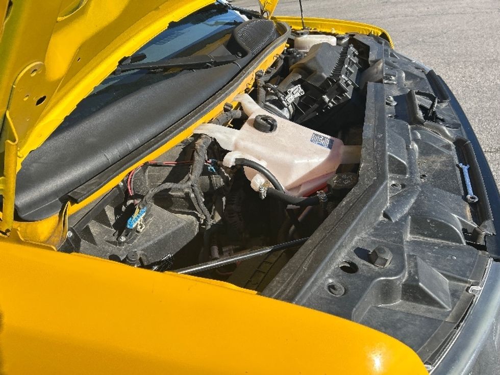 Light Duty Box Truck-Light and Medium Duty Trucks-GMC-2022-Savana G33903-Chester-VA-111,495\n\t\tmiles-$ 27,500 - Image 23