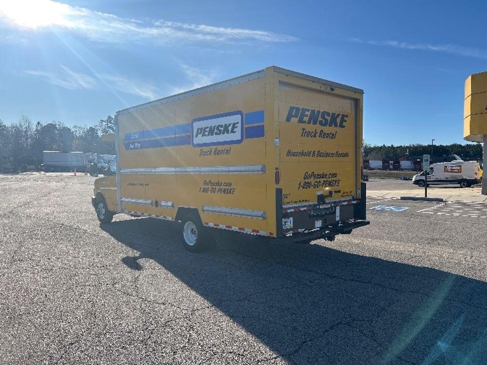 Light Duty Box Truck-Light and Medium Duty Trucks-GMC-2022-Savana G33903-Chester-VA-111,495\n\t\tmiles-$ 27,500 - Image 6