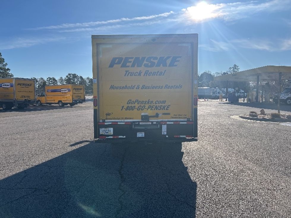 Light Duty Box Truck-Light and Medium Duty Trucks-GMC-2022-Savana G33903-Chester-VA-111,495\n\t\tmiles-$ 27,500 - Image 7
