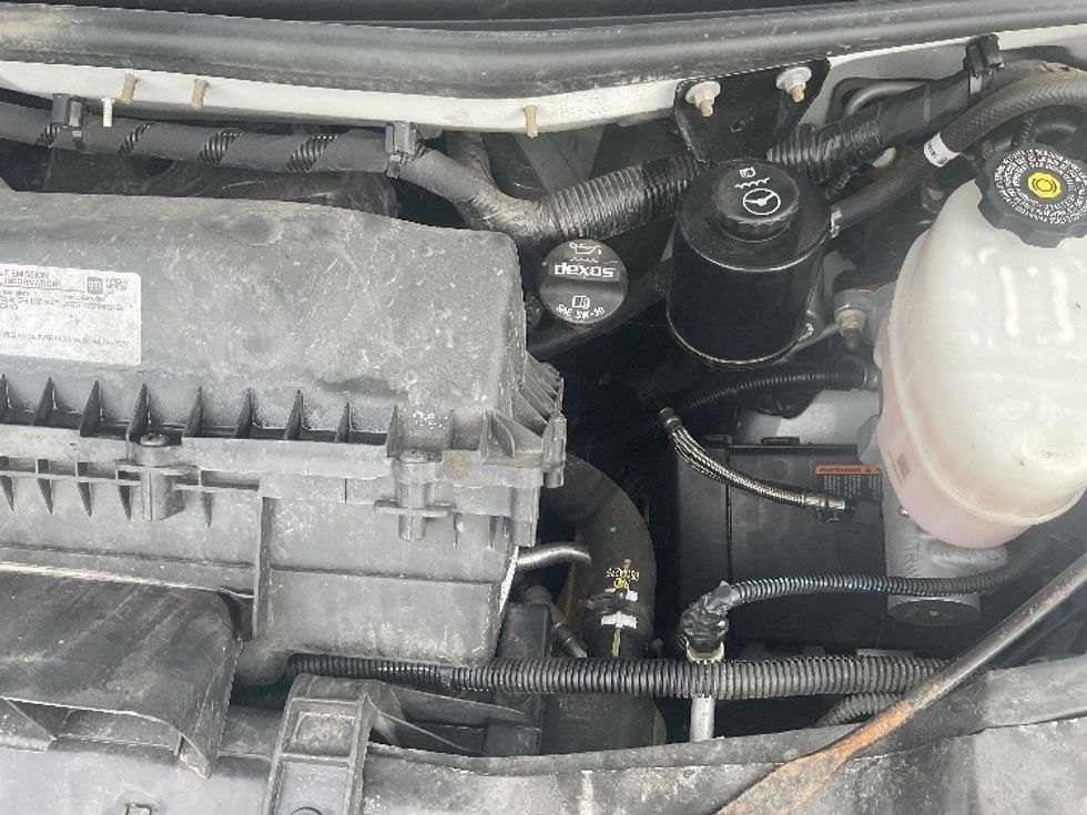 Light Duty Box Truck-Light and Medium Duty Trucks-GMC-2022-Savana G33903-Chicopee-MA-44,951\n\t\tmiles-$ 38,750 - Image 24