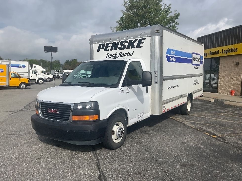 Light Duty Box Truck-Light and Medium Duty Trucks-GMC-2022-Savana G33903-Chicopee-MA-44,951\n\t\tmiles-$ 38,750 - Image 3