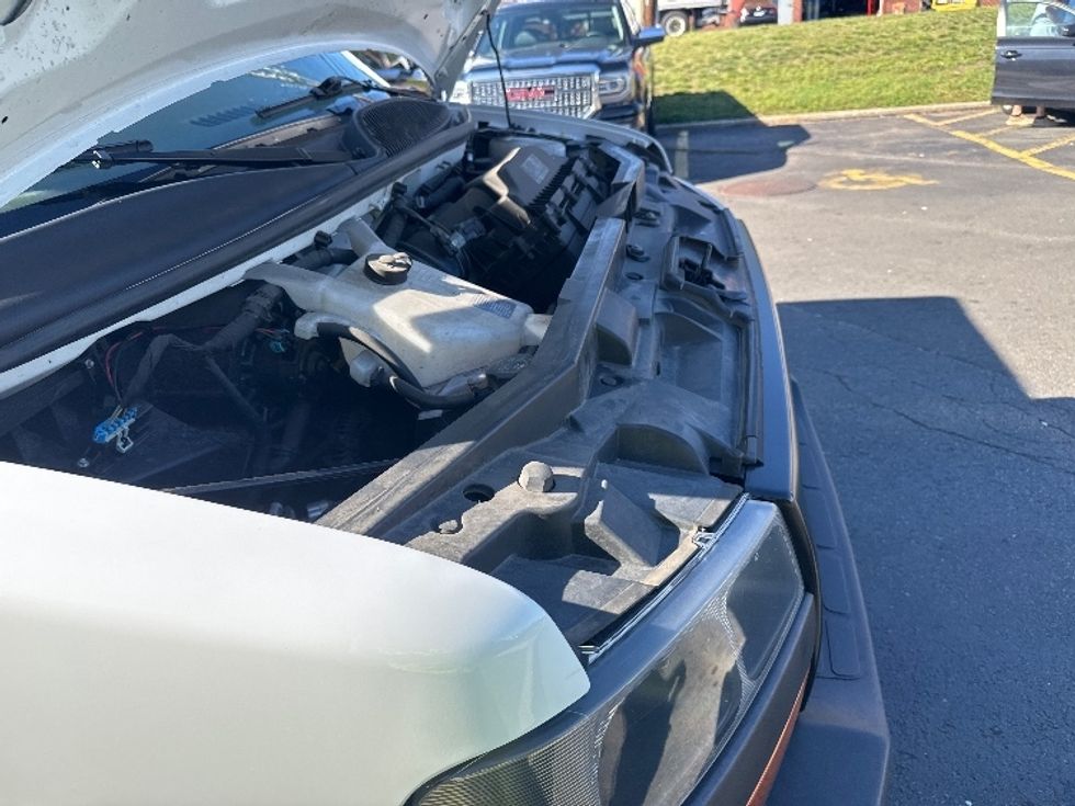 Light Duty Box Truck-Light and Medium Duty Trucks-GMC-2022-Savana G33903-Chicopee-MA-67,332\n\t\tmiles-$ 36,250 - Image 21