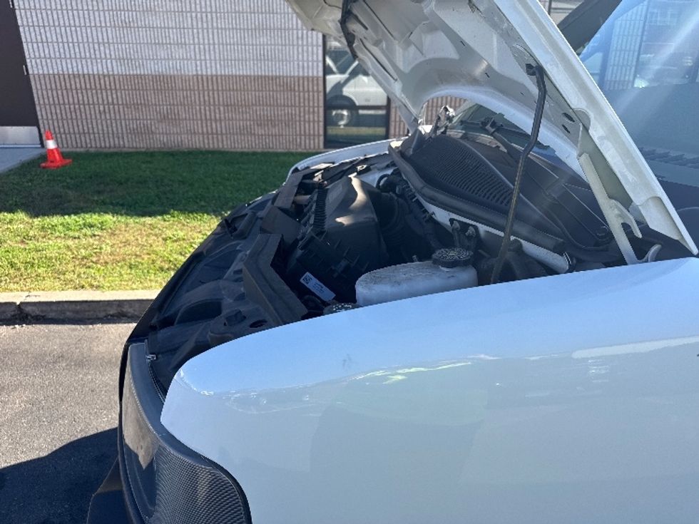 Light Duty Box Truck-Light and Medium Duty Trucks-GMC-2022-Savana G33903-Chicopee-MA-67,332\n\t\tmiles-$ 36,250 - Image 22