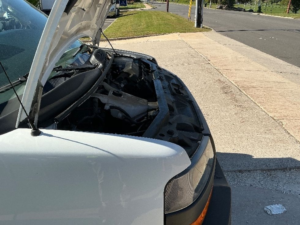 Light Duty Box Truck-Light and Medium Duty Trucks-GMC-2022-Savana G33903-Chicopee-MA-79,471\n\t\tmiles-$ 35,000 - Image 23