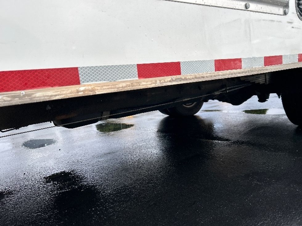 Light Duty Box Truck-Light and Medium Duty Trucks-GMC-2022-Savana G33903-Chino-CA-22,350\n\t\tmiles-$ 48,250 - Image 5