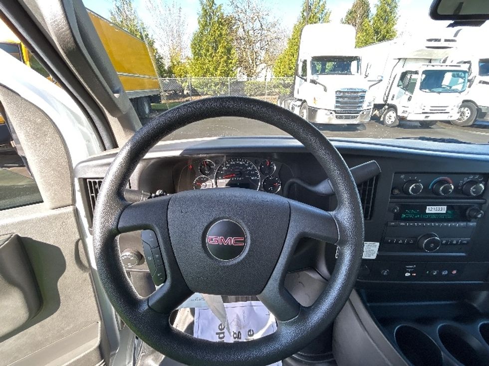 Light Duty Box Truck-Light and Medium Duty Trucks-GMC-2022-Savana G33903-Clackamas-OR-34,042\n\t\tmiles-$ 43,750 - Image 17