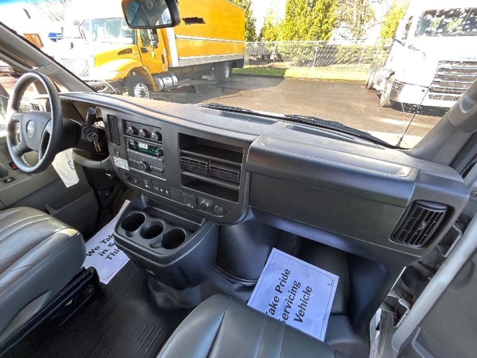 Light Duty Box Truck-Light and Medium Duty Trucks-GMC-2022-Savana G33903-Clackamas-OR-34,042\n\t\tmiles-$ 43,750 - Image 21