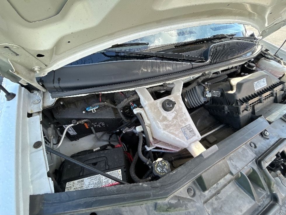 Light Duty Box Truck-Light and Medium Duty Trucks-GMC-2022-Savana G33903-Clackamas-OR-34,042\n\t\tmiles-$ 43,750 - Image 23