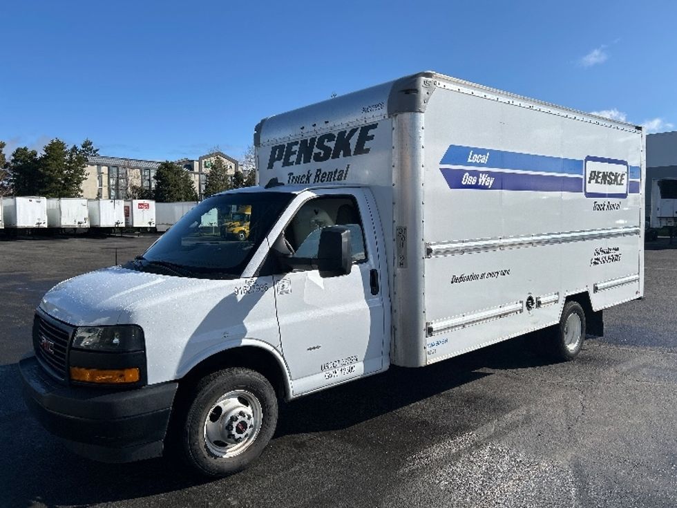 Light Duty Box Truck-Light and Medium Duty Trucks-GMC-2022-Savana G33903-Clackamas-OR-34,042\n\t\tmiles-$ 43,750 - Image 3