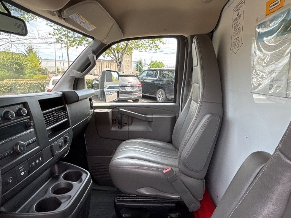Light Duty Box Truck-Light and Medium Duty Trucks-GMC-2022-Savana G33903-Clackamas-OR-36,004\n\t\tmiles-$ 41,250 - Image 18