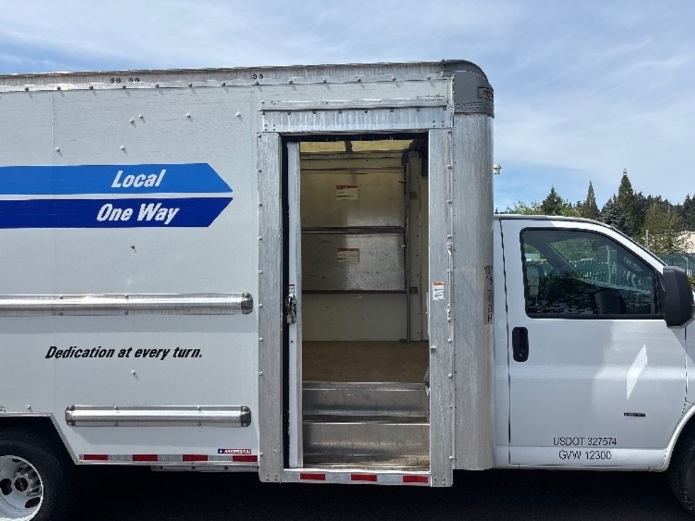 Light Duty Box Truck-Light and Medium Duty Trucks-GMC-2022-Savana G33903-Clackamas-OR-36,004\n\t\tmiles-$ 41,250 - Image 25