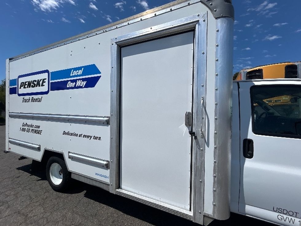 Light Duty Box Truck-Light and Medium Duty Trucks-GMC-2022-Savana G33903-Clackamas-OR-43,135\n\t\tmiles-$ 41,500 - Image 22