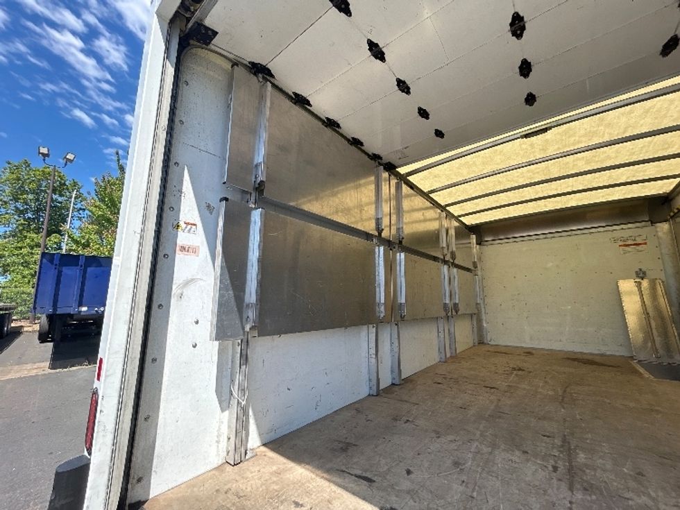 Light Duty Box Truck-Light and Medium Duty Trucks-GMC-2022-Savana G33903-Clackamas-OR-43,135\n\t\tmiles-$ 41,500 - Image 9