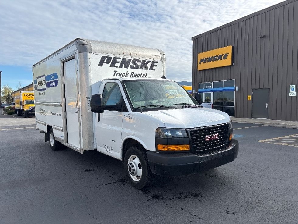 Light Duty Box Truck-Light and Medium Duty Trucks-GMC-2022-Savana G33903-Clackamas-OR-49,198\n\t\tmiles-$ 40,000 - Image 1