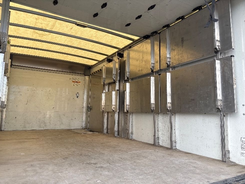 Light Duty Box Truck-Light and Medium Duty Trucks-GMC-2022-Savana G33903-Clackamas-OR-49,198\n\t\tmiles-$ 40,000 - Image 12