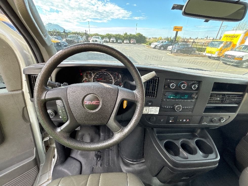 Light Duty Box Truck-Light and Medium Duty Trucks-GMC-2022-Savana G33903-Clackamas-OR-49,198\n\t\tmiles-$ 40,000 - Image 18