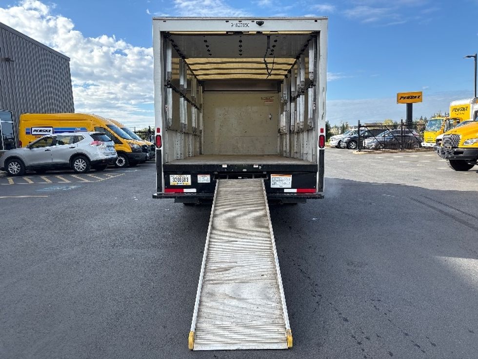 Light Duty Box Truck-Light and Medium Duty Trucks-GMC-2022-Savana G33903-Clackamas-OR-49,198\n\t\tmiles-$ 40,000 - Image 9