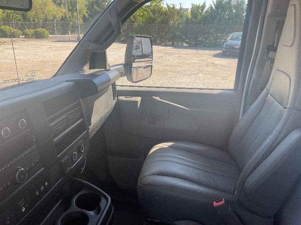 Light Duty Box Truck-Light and Medium Duty Trucks-GMC-2022-Savana G33903-Cleveland-TN-39,041\n\t\tmiles-$ 43,250 - Image 19