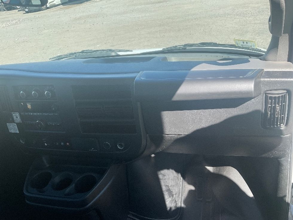 Light Duty Box Truck-Light and Medium Duty Trucks-GMC-2022-Savana G33903-Cleveland-TN-39,041\n\t\tmiles-$ 43,250 - Image 21
