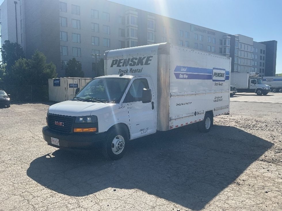 Light Duty Box Truck-Light and Medium Duty Trucks-GMC-2022-Savana G33903-Cleveland-TN-39,041\n\t\tmiles-$ 43,250 - Image 3