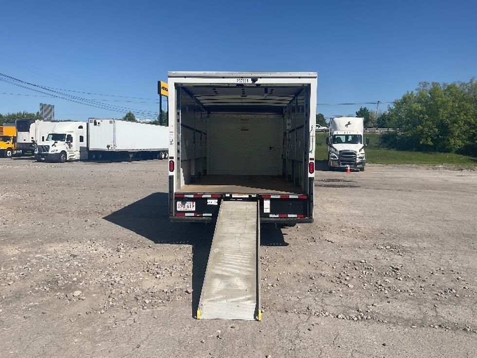 Light Duty Box Truck-Light and Medium Duty Trucks-GMC-2022-Savana G33903-Cleveland-TN-39,041\n\t\tmiles-$ 43,250 - Image 9