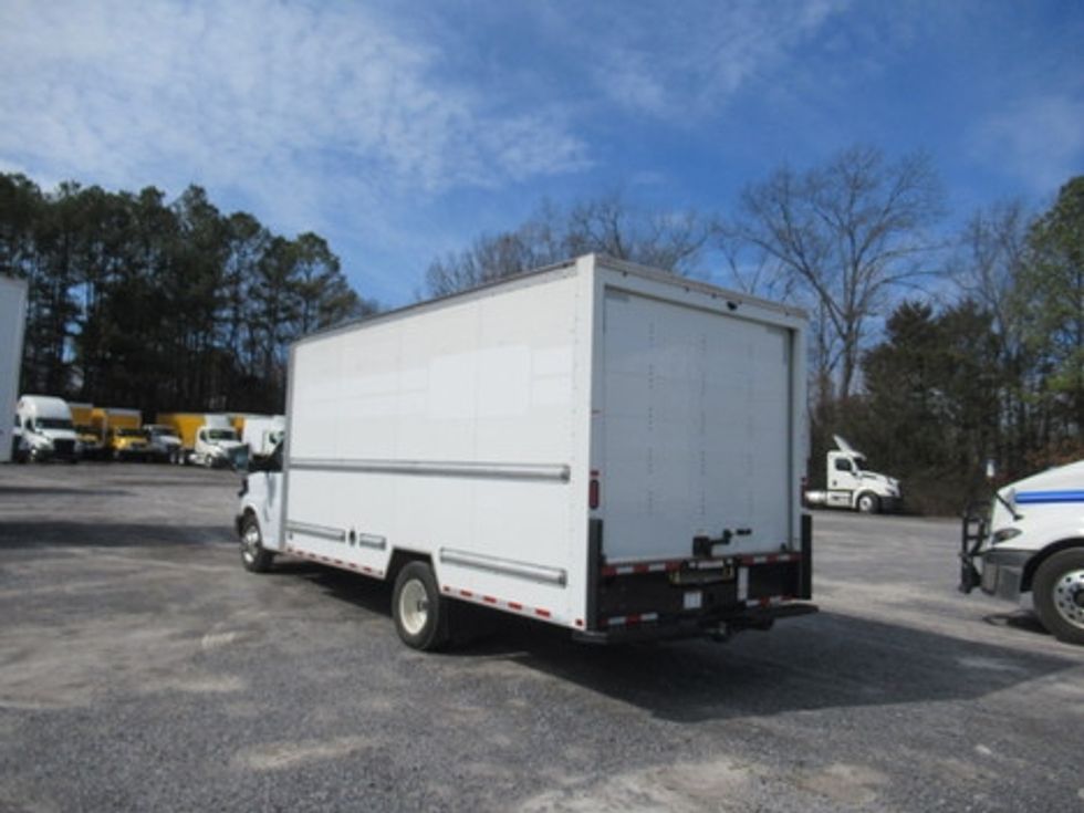 Light Duty Box Truck-Light and Medium Duty Trucks-GMC-2022-Savana G33903-Cleveland-TN-81,997\n\t\tmiles-$ 29,500 - Image 11