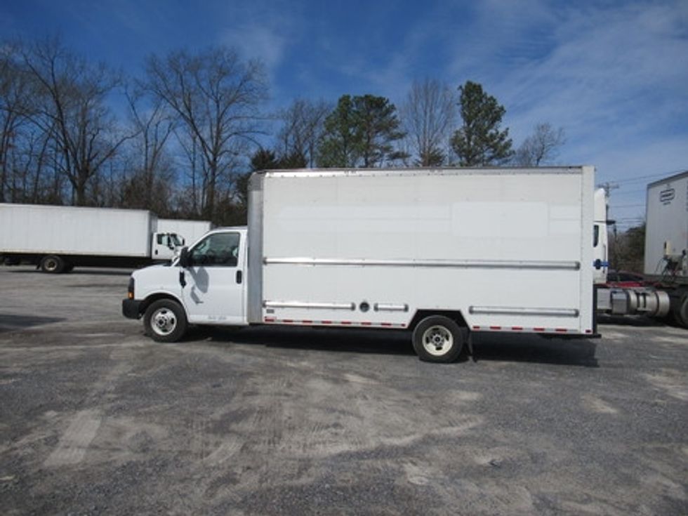 Light Duty Box Truck-Light and Medium Duty Trucks-GMC-2022-Savana G33903-Cleveland-TN-81,997\n\t\tmiles-$ 29,500 - Image 12