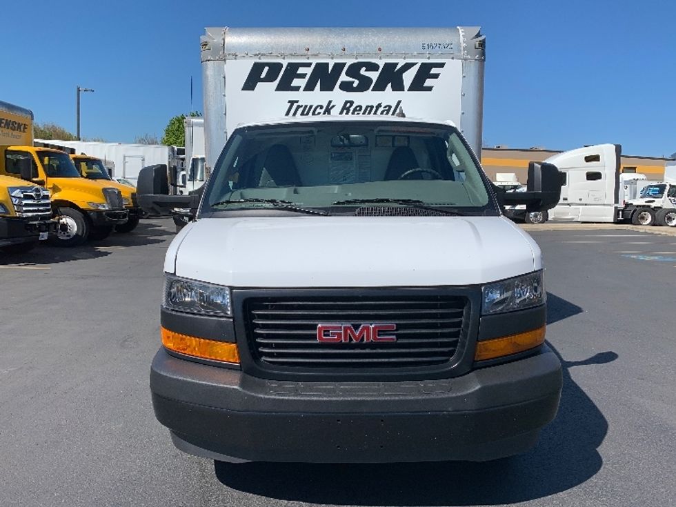 Light Duty Box Truck-Light and Medium Duty Trucks-GMC-2022-Savana G33903-Coburg-OR-35,242\n\t\tmiles-$ 46,500 - Image 2