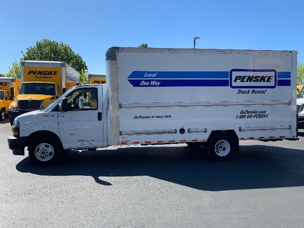 Light Duty Box Truck-Light and Medium Duty Trucks-GMC-2022-Savana G33903-Coburg-OR-35,242\n\t\tmiles-$ 46,500 - Image 4