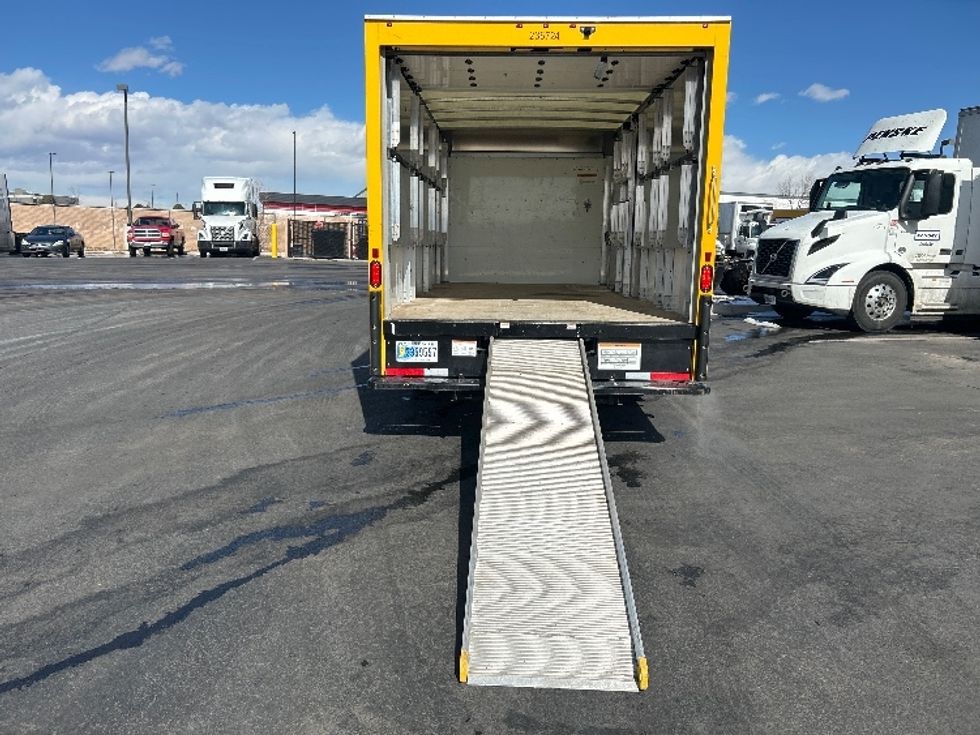Light Duty Box Truck-Light and Medium Duty Trucks-GMC-2022-Savana G33903-Colorado Springs-CO-19,569\n\t\tmiles-$ 38,750 - Image 9