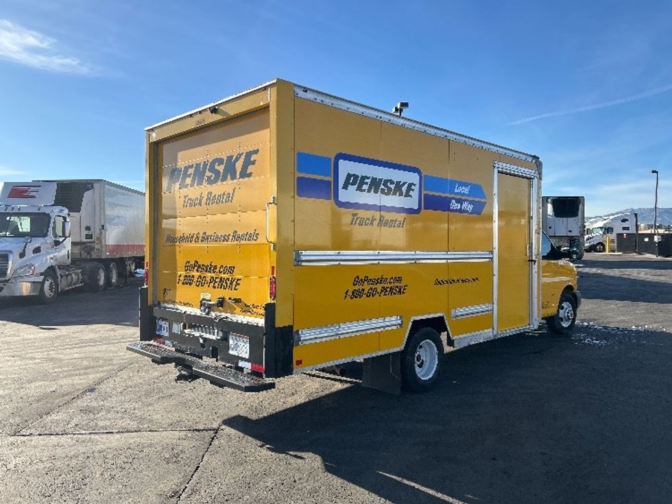 Light Duty Box Truck-Light and Medium Duty Trucks-GMC-2022-Savana G33903-Colorado Springs-CO-27,081\n\t\tmiles-$ 48,500 - Image 12