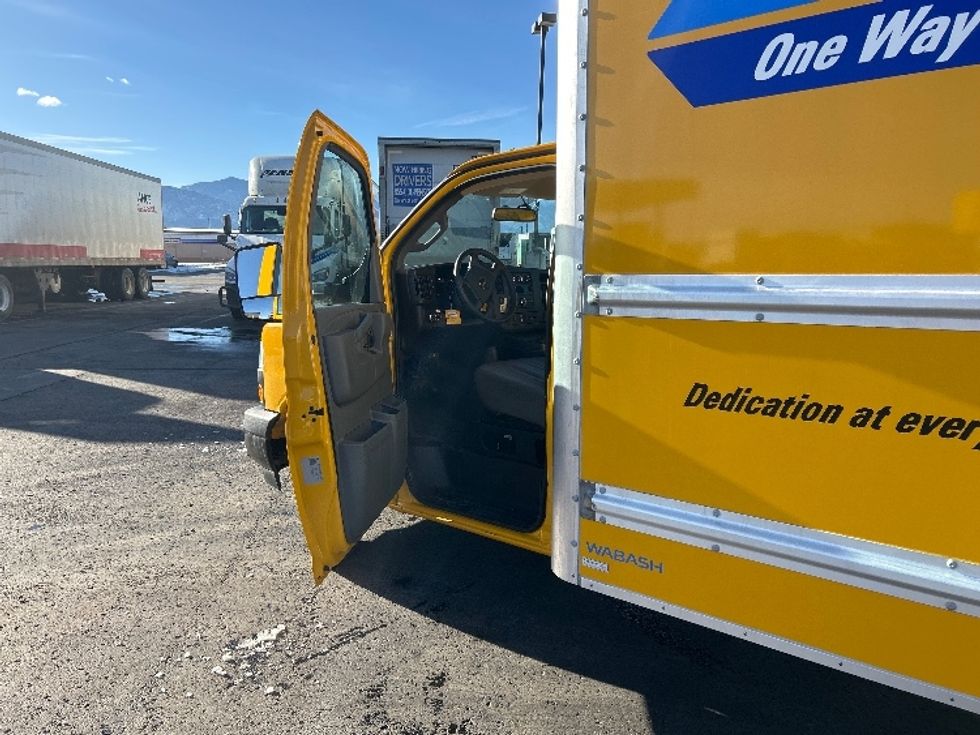 Light Duty Box Truck-Light and Medium Duty Trucks-GMC-2022-Savana G33903-Colorado Springs-CO-27,081\n\t\tmiles-$ 48,500 - Image 22