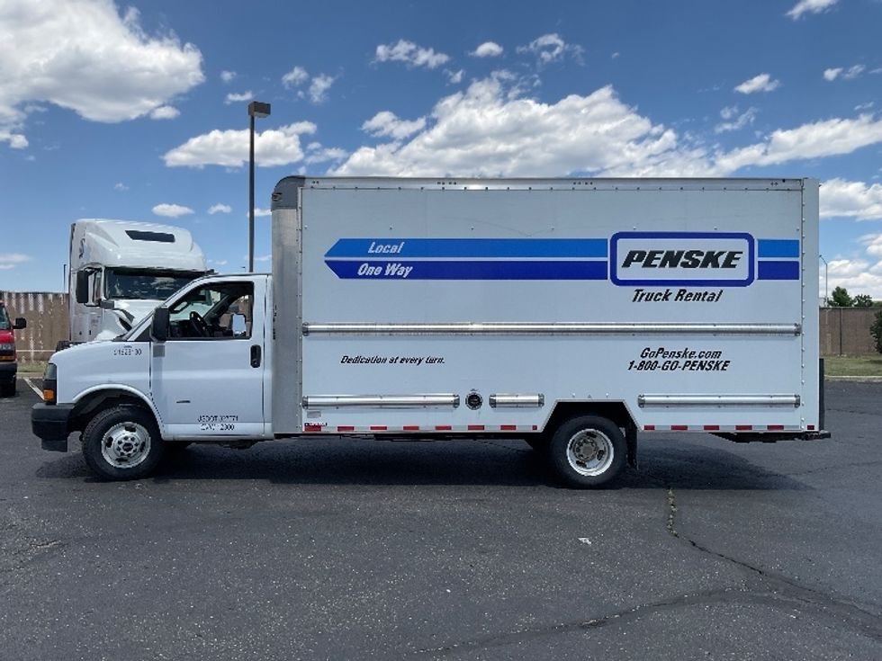 Light Duty Box Truck-Light and Medium Duty Trucks-GMC-2022-Savana G33903-Colorado Springs-CO-33,570\n\t\tmiles-$ 46,500 - Image 4