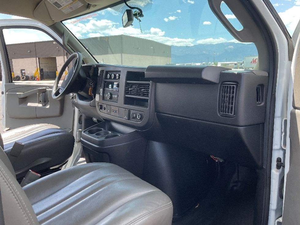 Light Duty Box Truck-Light and Medium Duty Trucks-GMC-2022-Savana G33903-Colorado Springs-CO-33,570\n\t\tmiles-$ 46,500 - Image 20