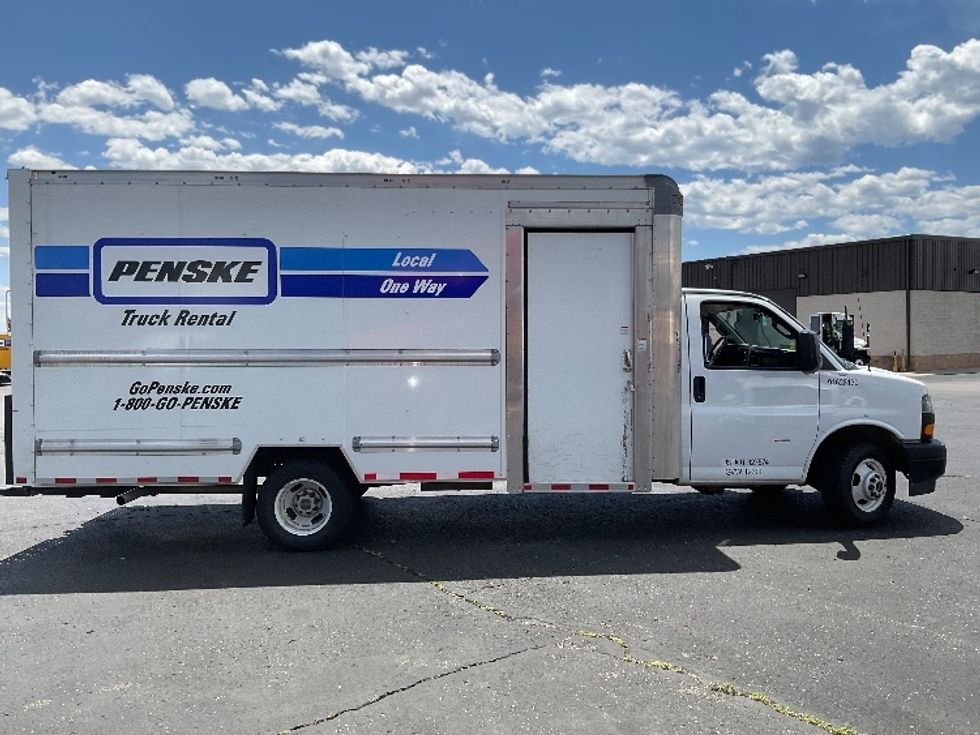 Light Duty Box Truck-Light and Medium Duty Trucks-GMC-2022-Savana G33903-Colorado Springs-CO-33,570\n\t\tmiles-$ 46,500 - Image 14