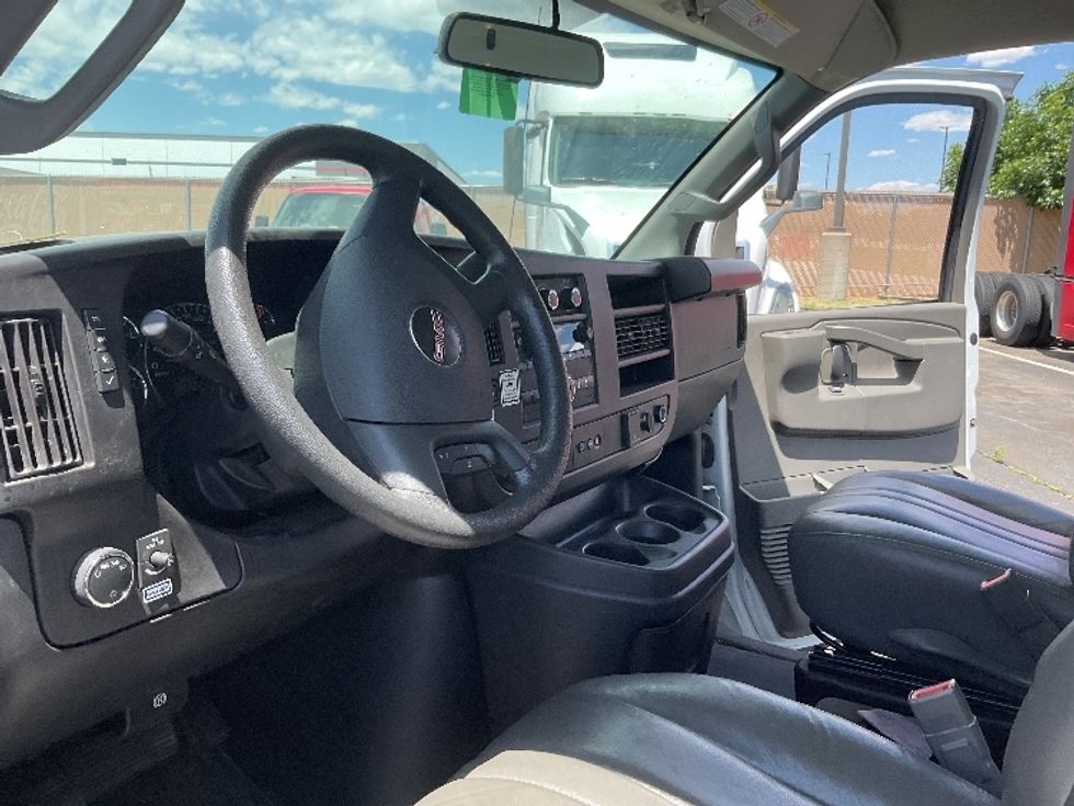 Light Duty Box Truck-Light and Medium Duty Trucks-GMC-2022-Savana G33903-Colorado Springs-CO-33,570\n\t\tmiles-$ 46,500 - Image 16