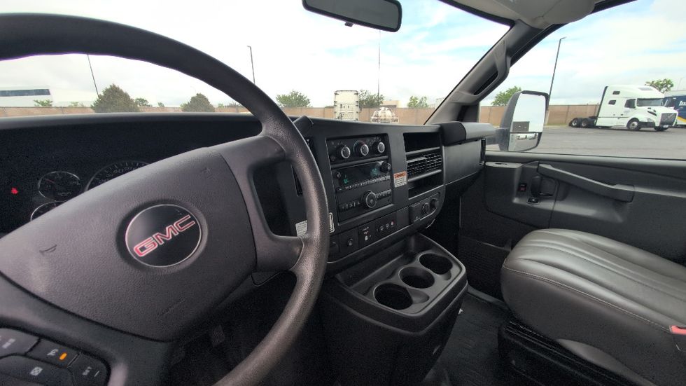 Light Duty Box Truck-Light and Medium Duty Trucks-GMC-2022-Savana G33903-Colorado Springs-CO-48,414\n\t\tmiles-$ 41,250 - Image 15