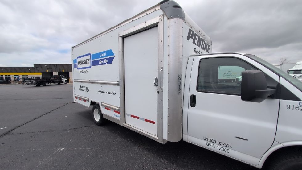 Light Duty Box Truck-Light and Medium Duty Trucks-GMC-2022-Savana G33903-Colorado Springs-CO-48,414\n\t\tmiles-$ 41,250 - Image 21