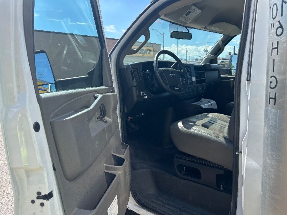 Light Duty Box Truck-Light and Medium Duty Trucks-GMC-2022-Savana G33903-Colorado Springs-CO-55,944\n\t\tmiles-$ 36,500 - Image 14