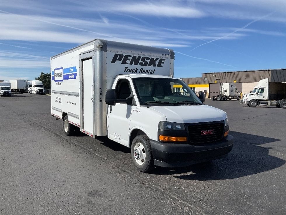 Light Duty Box Truck-Light and Medium Duty Trucks-GMC-2022-Savana G33903-Colorado Springs-CO-71,571\n\t\tmiles-$ 39,500 - Image 1