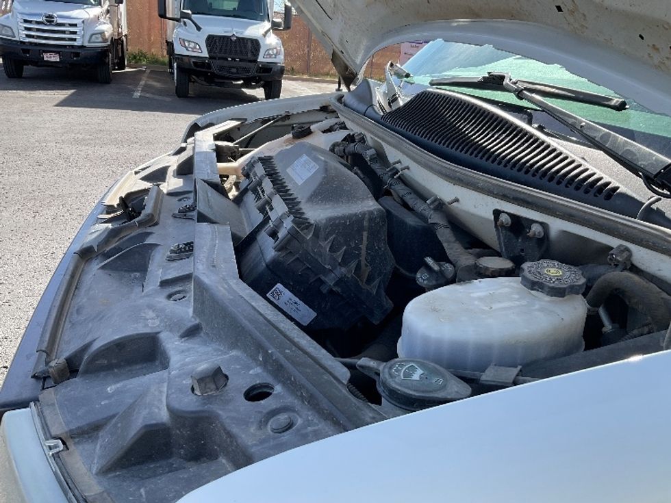 Light Duty Box Truck-Light and Medium Duty Trucks-GMC-2022-Savana G33903-Colorado Springs-CO-71,571\n\t\tmiles-$ 39,500 - Image 23