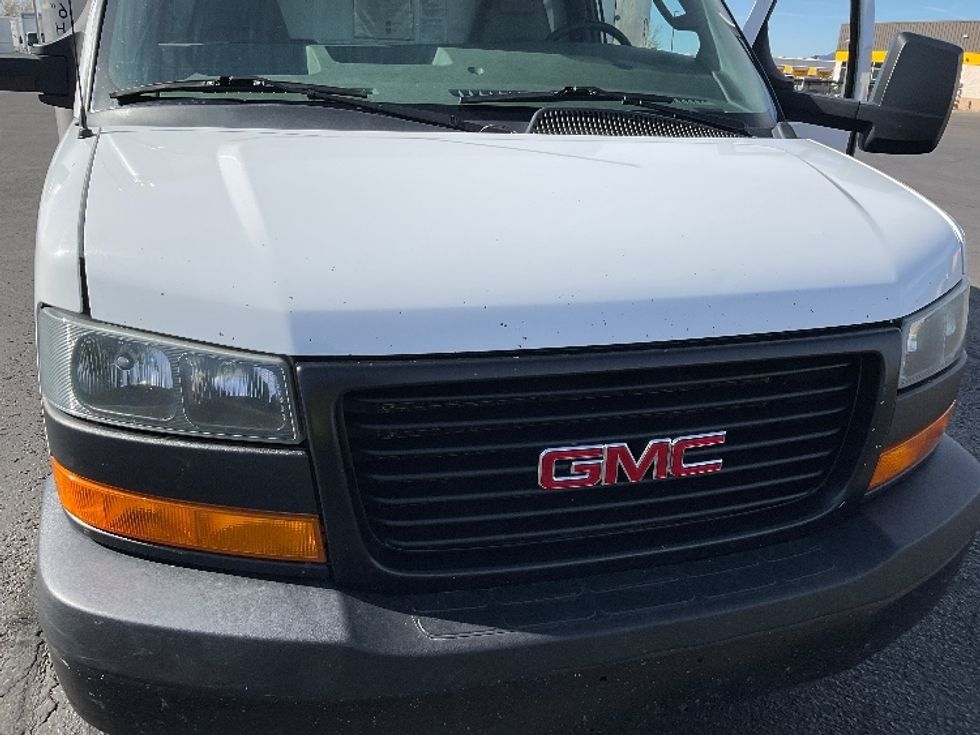 Light Duty Box Truck-Light and Medium Duty Trucks-GMC-2022-Savana G33903-Colorado Springs-CO-71,571\n\t\tmiles-$ 39,500 - Image 26
