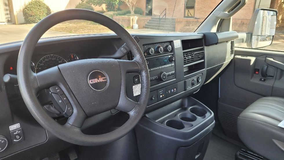 Light Duty Box Truck-Light and Medium Duty Trucks-GMC-2022-Savana G33903-Columbus-GA-36,560\n\t\tmiles-$ 50,000 - Image 17