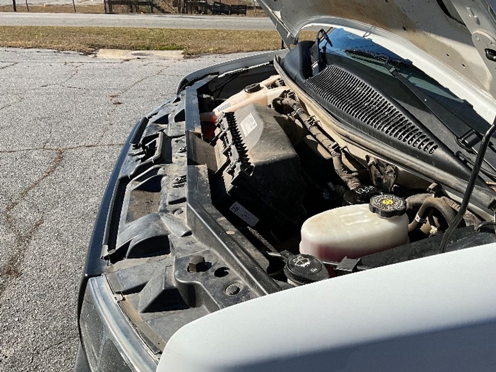 Light Duty Box Truck-Light and Medium Duty Trucks-GMC-2022-Savana G33903-Columbus-GA-70,107\n\t\tmiles-$ 46,000 - Image 24