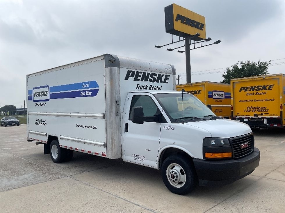 Light Duty Box Truck-Light and Medium Duty Trucks-GMC-2022-Savana G33903-Corpus Christi-TX-76,738\n\t\tmiles-$ 33,500 - Image 1