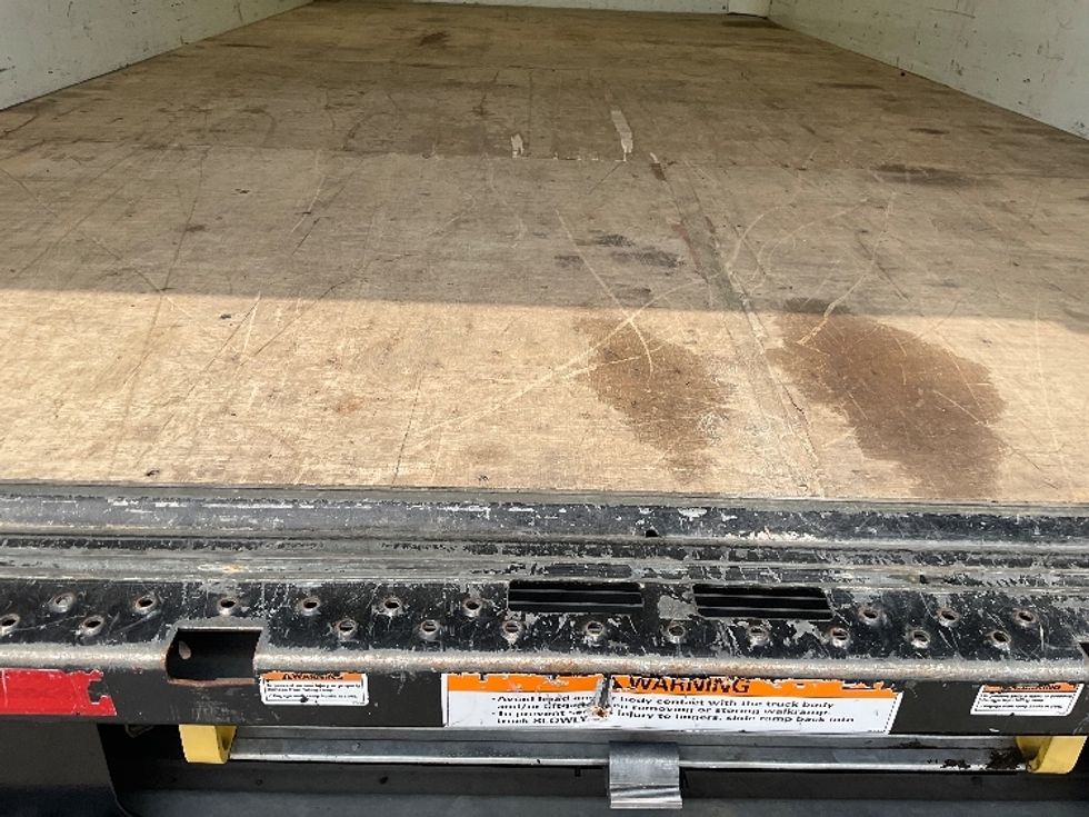 Light Duty Box Truck-Light and Medium Duty Trucks-GMC-2022-Savana G33903-Corpus Christi-TX-76,738\n\t\tmiles-$ 33,500 - Image 10