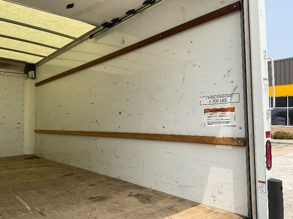 Light Duty Box Truck-Light and Medium Duty Trucks-GMC-2022-Savana G33903-Corpus Christi-TX-76,738\n\t\tmiles-$ 33,500 - Image 12